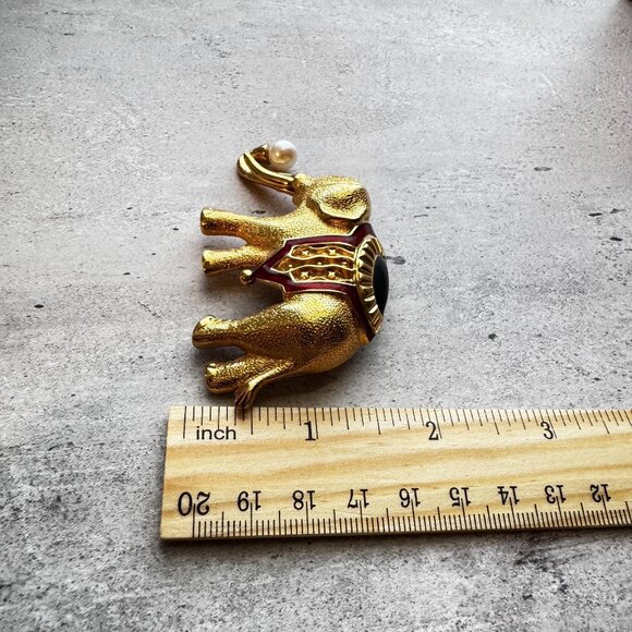 Vintage Monet Elephant Brooch Pearl Trunk Gold Tone Red Enamel 3.25" - Picture 6 of 6